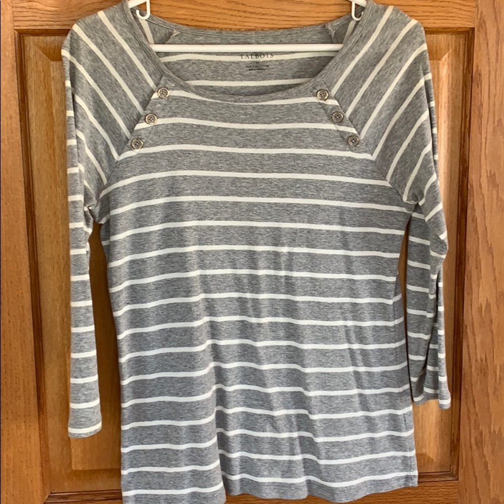 Talbots 3/4 sleeve button shoulder T-shirt